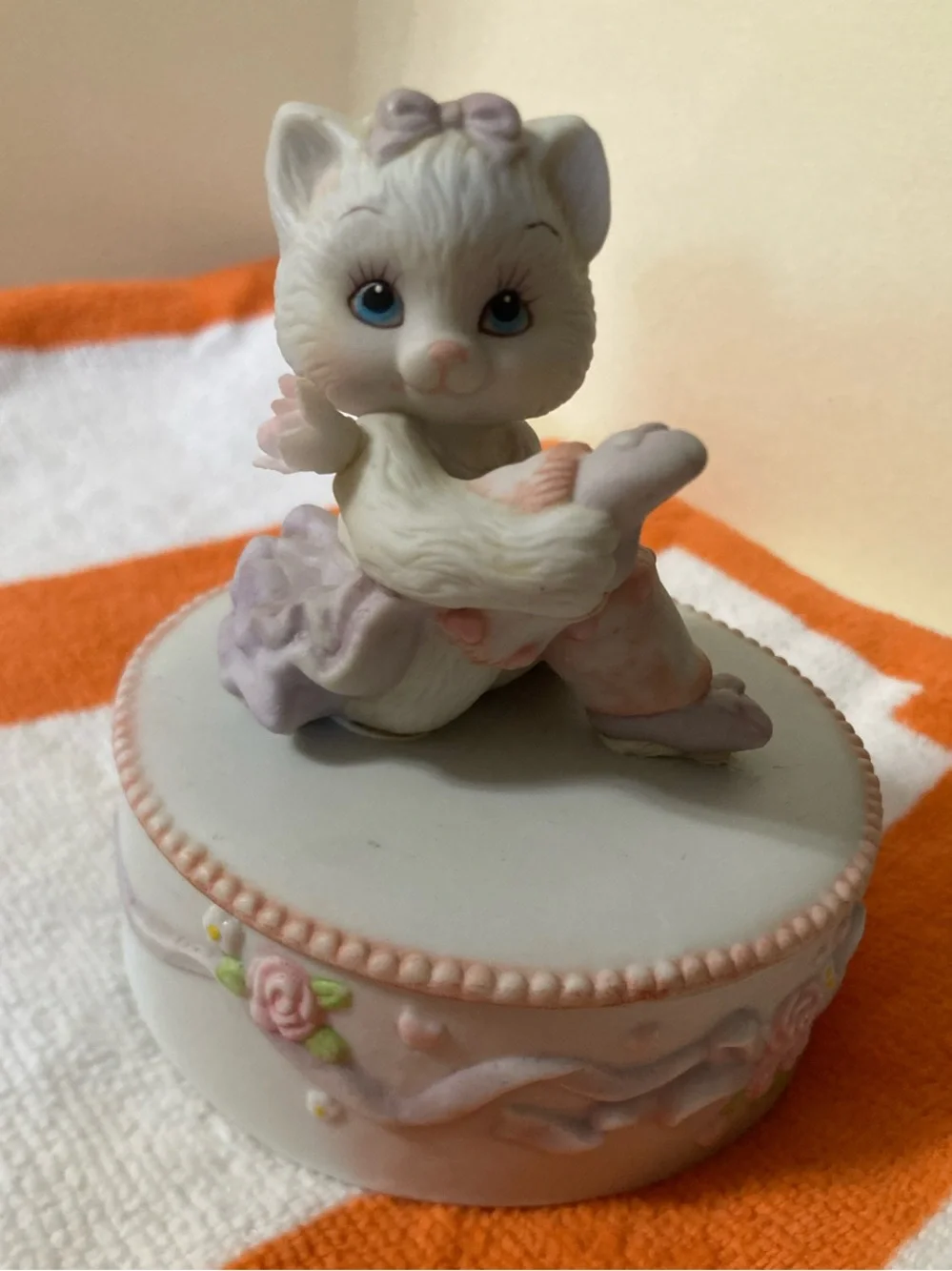 White and Pink Ceramic Cat Trinket Box 3.25”